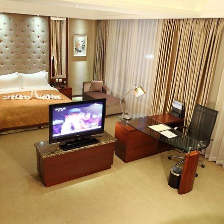 โรงแรมต้าเหลียนฟูรงอินเตอเนชั่นแนล ภายนอก รูปภาพ